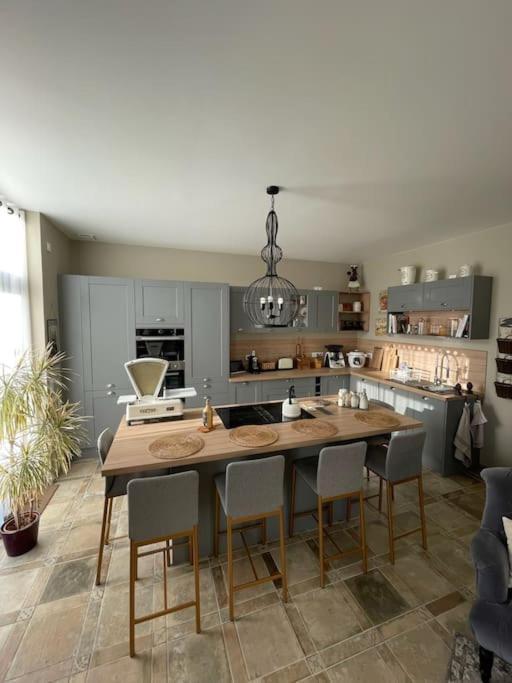 Le Pigeonnier / Gite De Charme 1 A 4 Pers 80 M² Καμπραί Εξωτερικό φωτογραφία